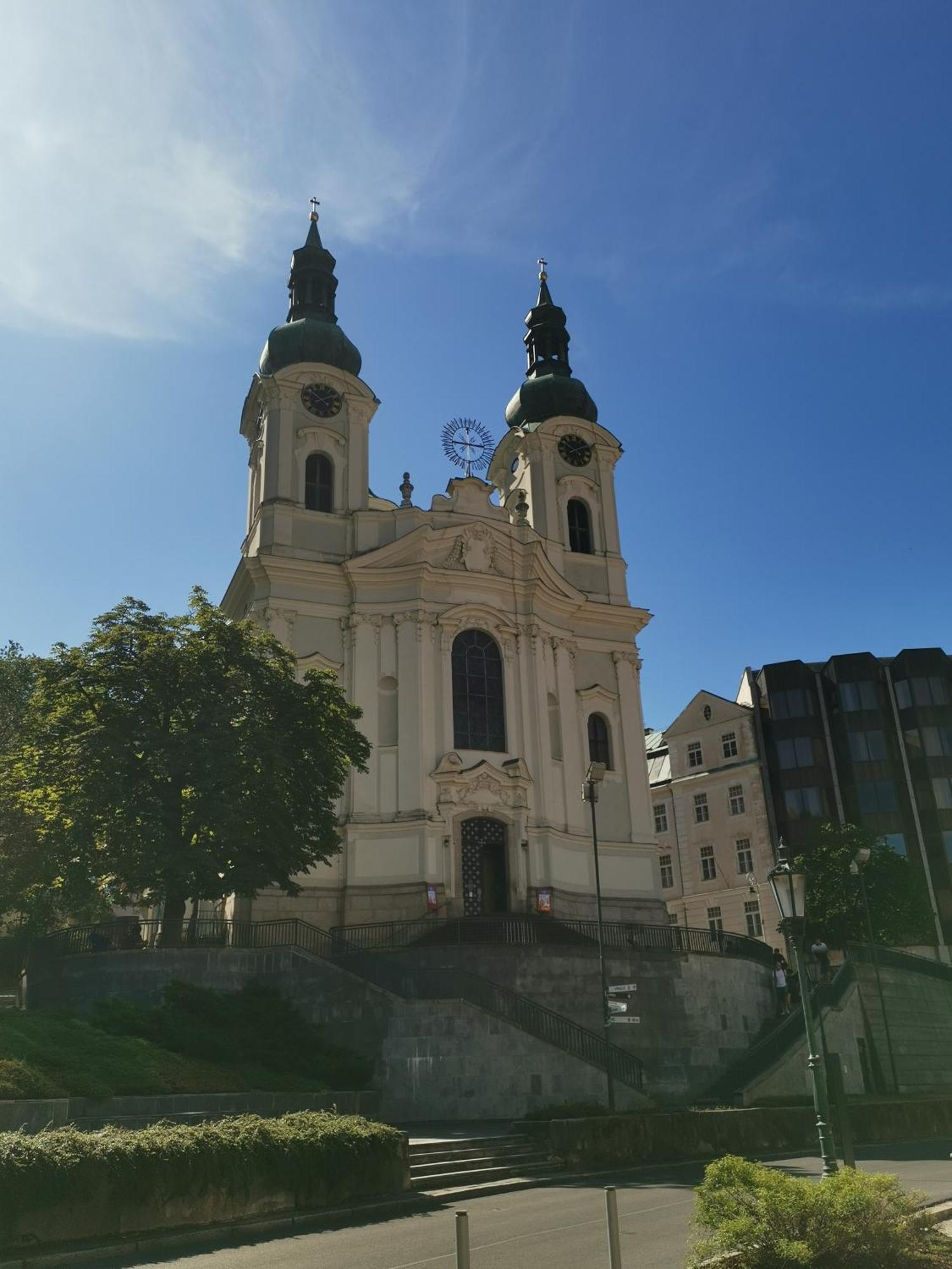 Ubytovani Ester - Utulny Byt V Lazenskem Centru Karlovych Varu Se Zahradkou Apartment Карлови Вари Екстериор снимка